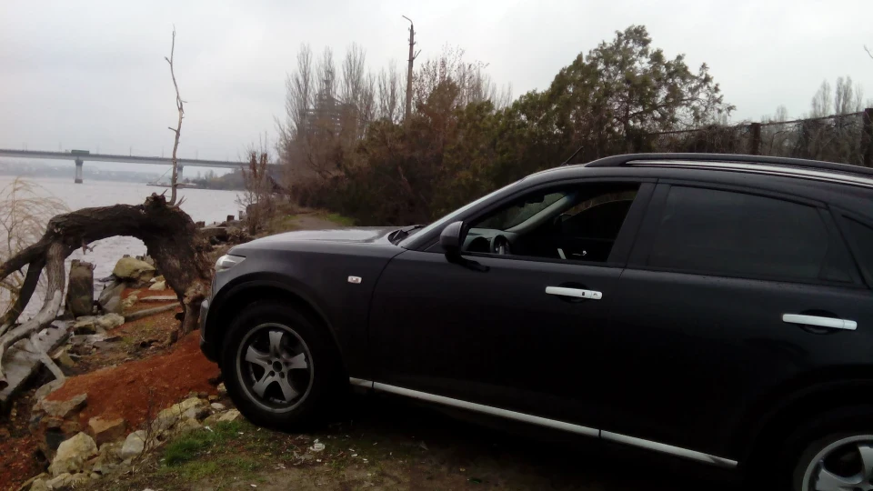 Infiniti FX 2