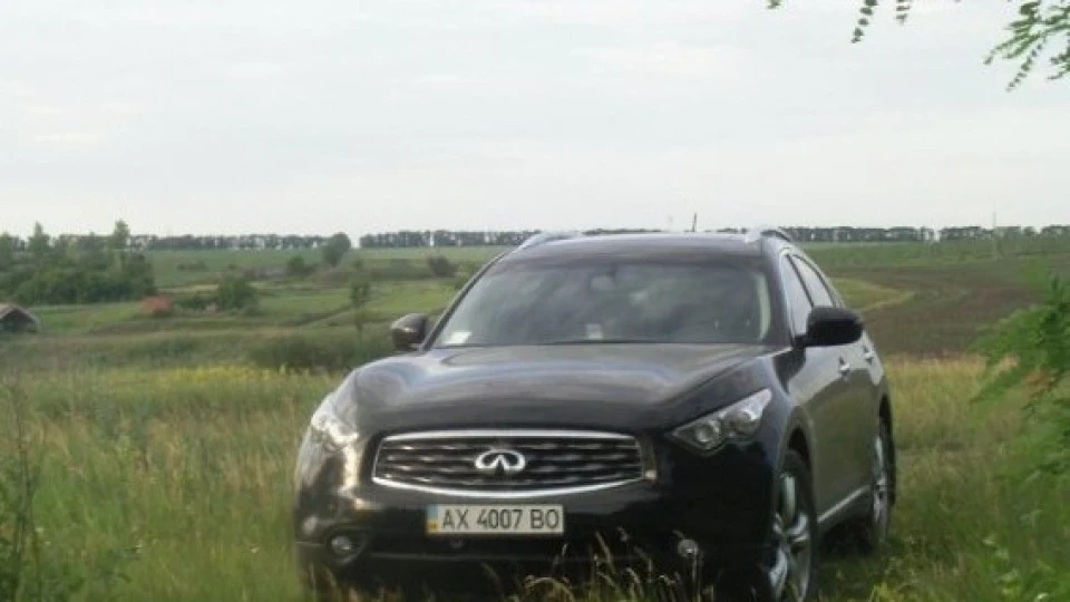 Infiniti FX 4