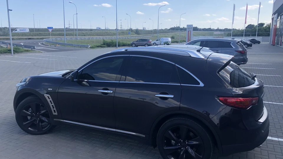 Infiniti FX