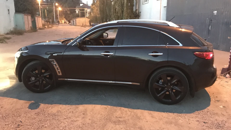 Infiniti FX 5