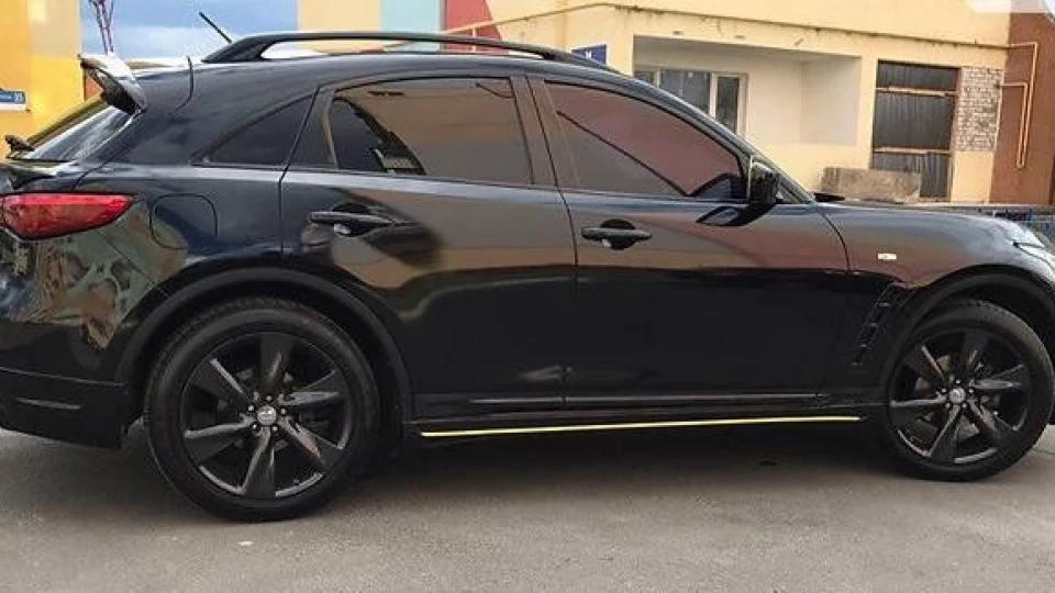 Infiniti FX 4