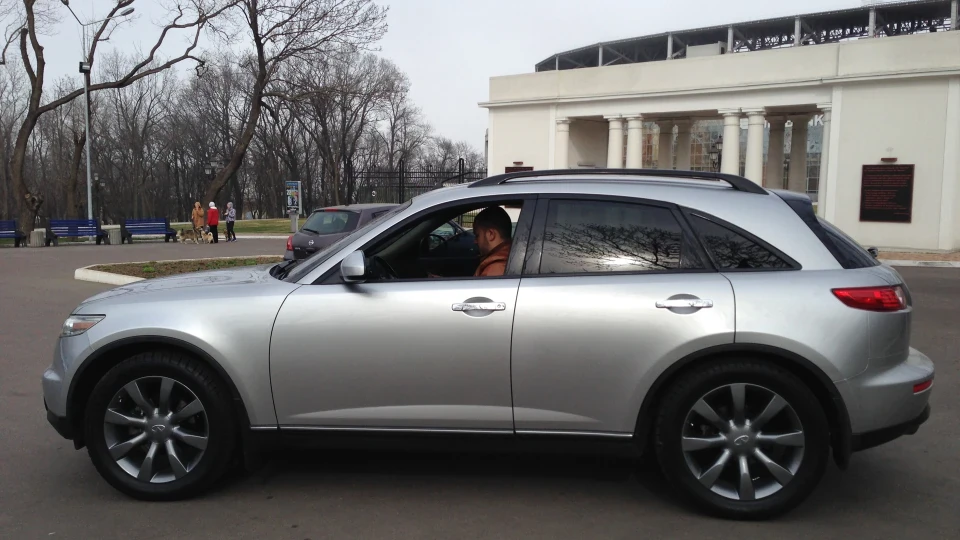 Infiniti FX 2