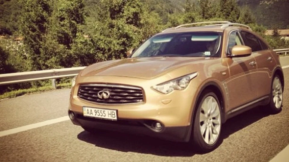 Infiniti FX 35 Premium+Navi 2