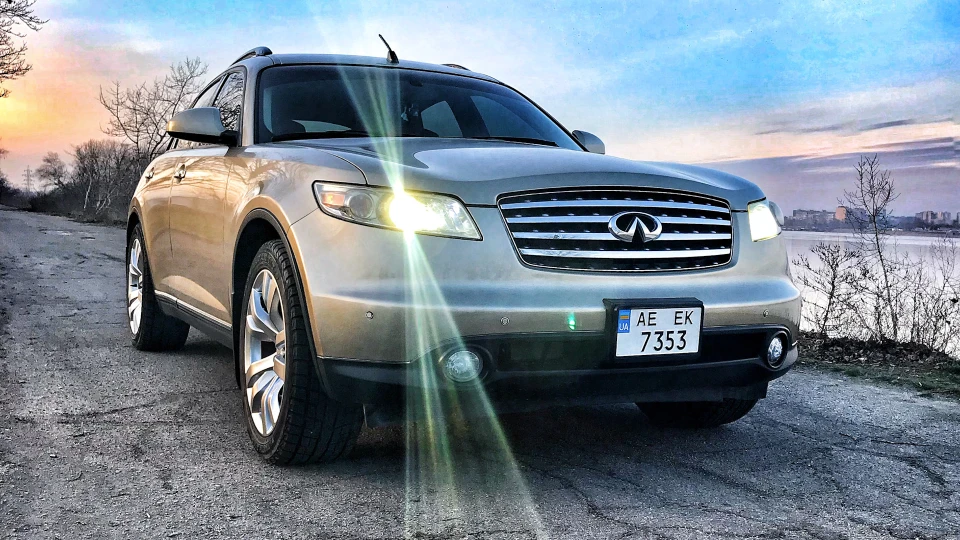 Infiniti FX 35 4