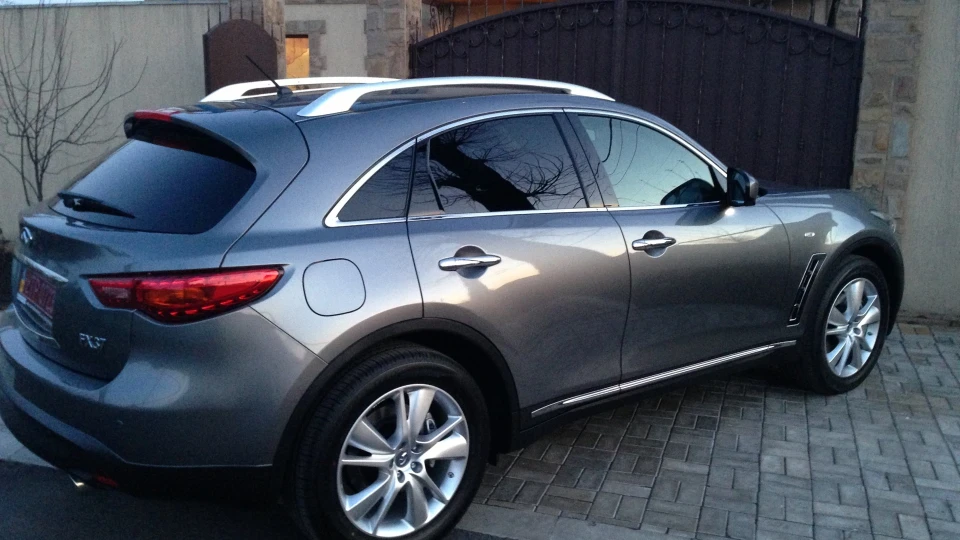 Infiniti FX 37 3