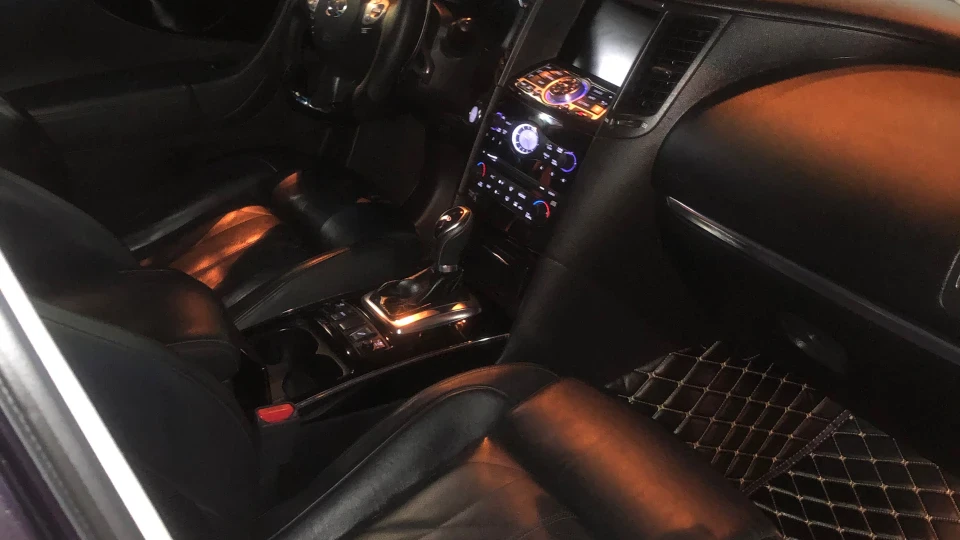 Infiniti FX 50s 5.0 "Alpha male" 4