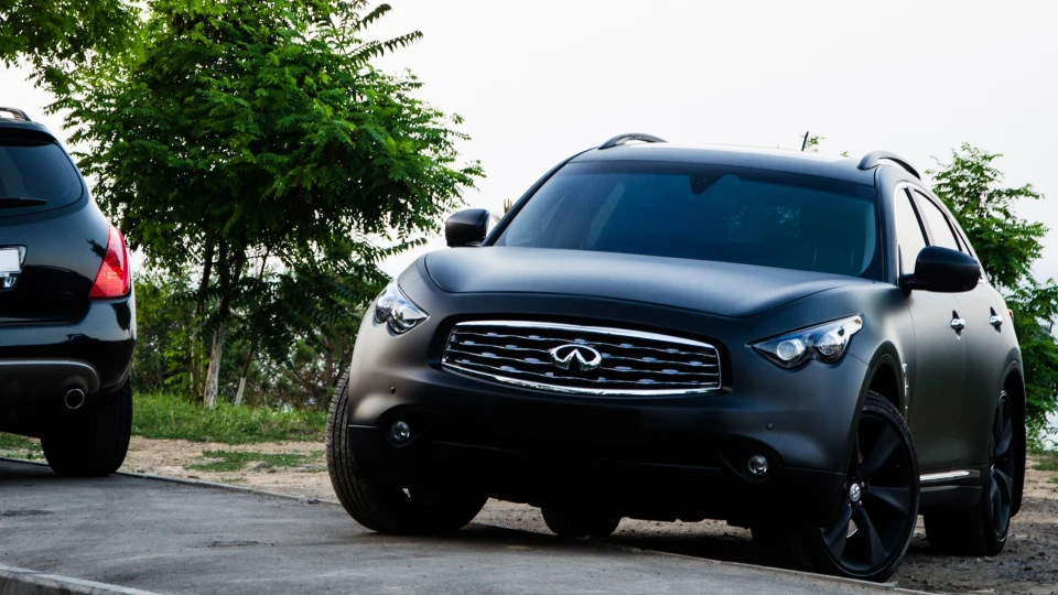 Infiniti FX броневичок 3
