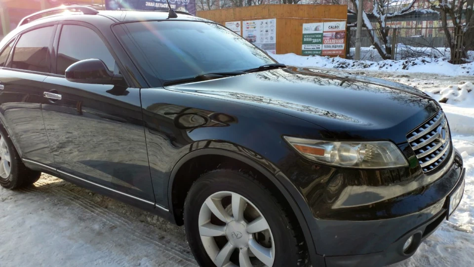 Infiniti FX Колір настрою чорний