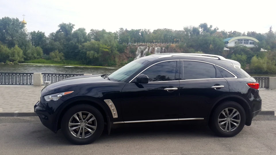 Infiniti FX Гламурний бегемот 2