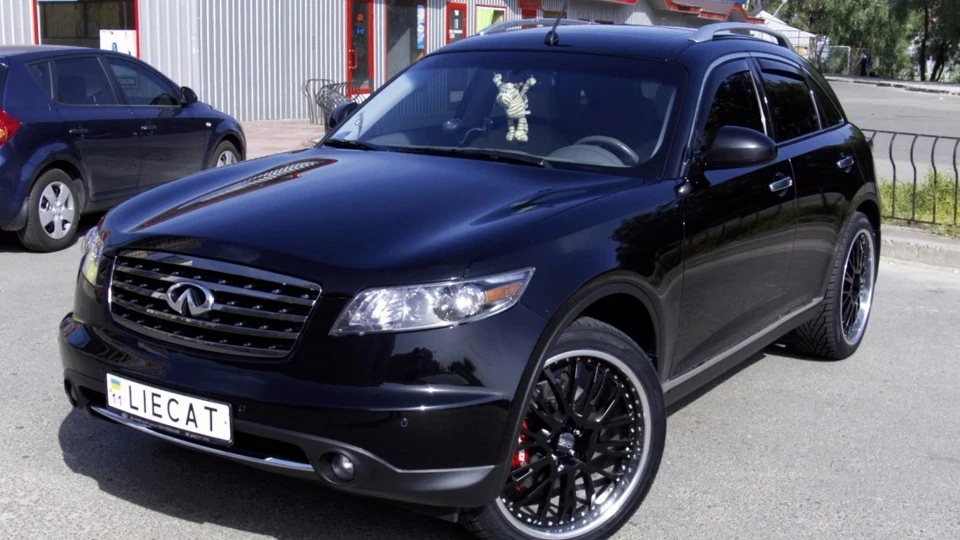 Infiniti FX муррррчащий -) 4