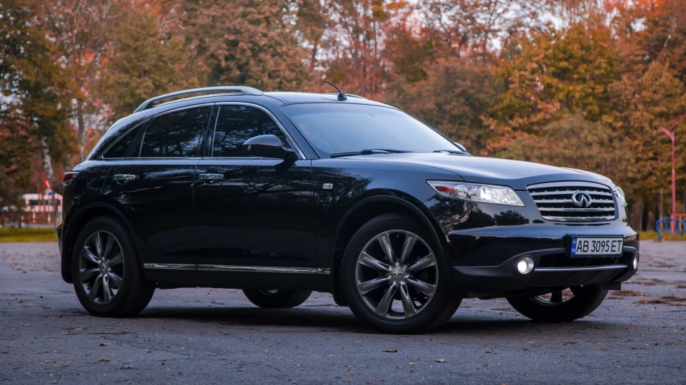 Infiniti FX V8 3
