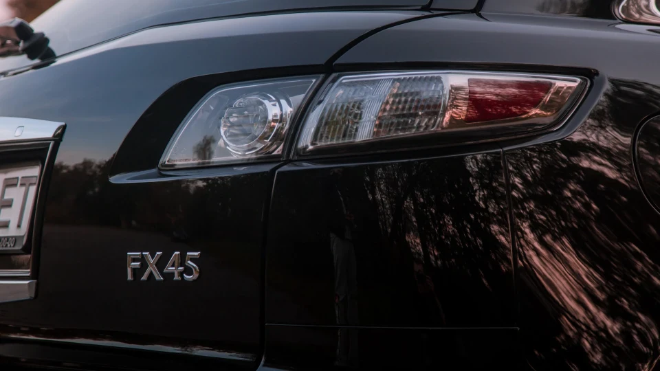 Infiniti FX V8 5