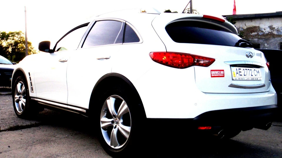 Infiniti FX White Demon 3