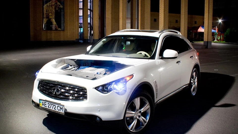 Infiniti FX White Demon 4