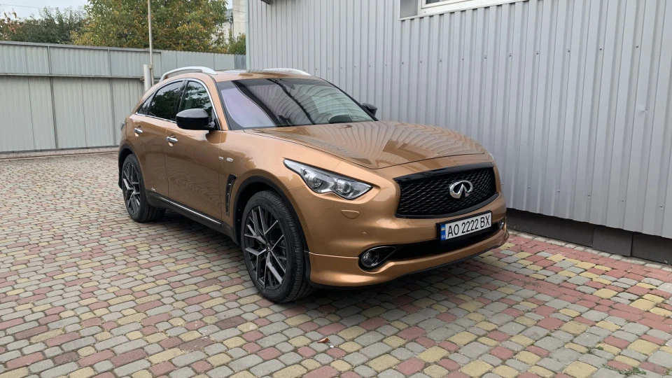 Infiniti FX 忠実な仲間 Wolverine