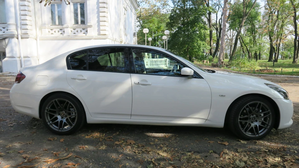 Infiniti G25