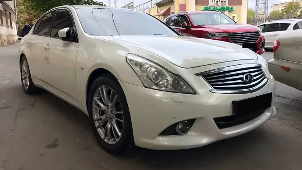 Infiniti G25 2