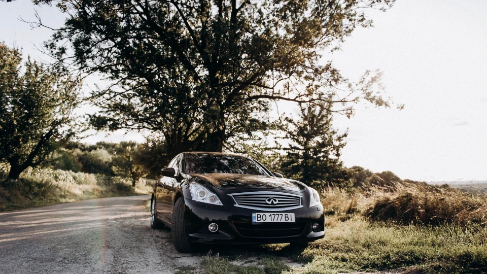 Infiniti G25 3