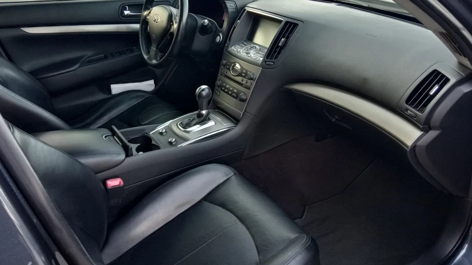 Infiniti G25 2.5L 222л.с. 2
