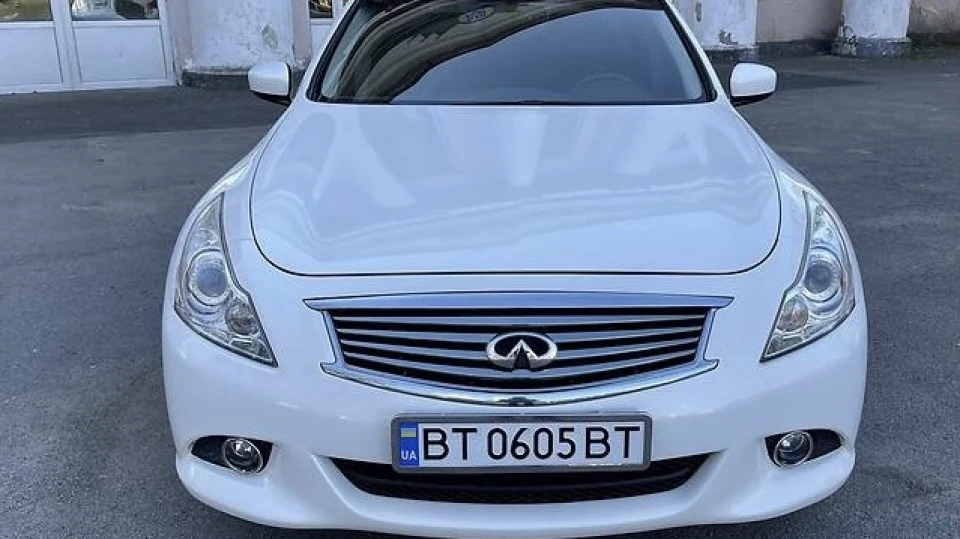Infiniti G25 Повнопривідний диван ❕