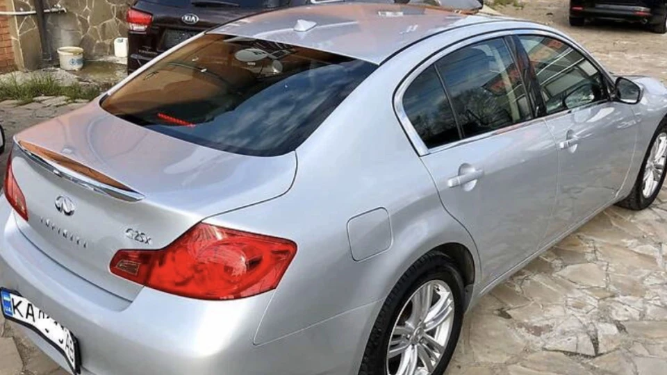 Infiniti G25 X 3