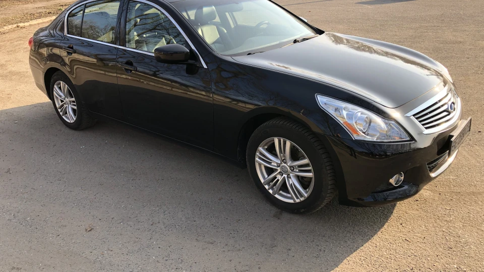 Infiniti G25 X 2