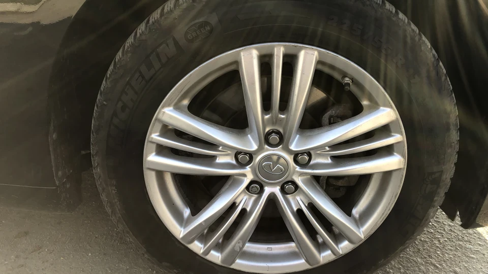 Infiniti G25 X 3