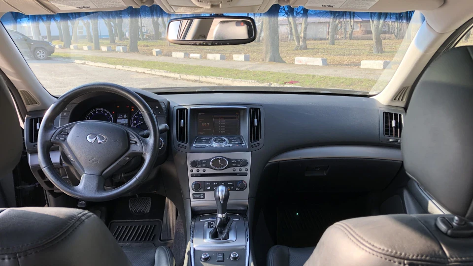 Infiniti G25 X 4
