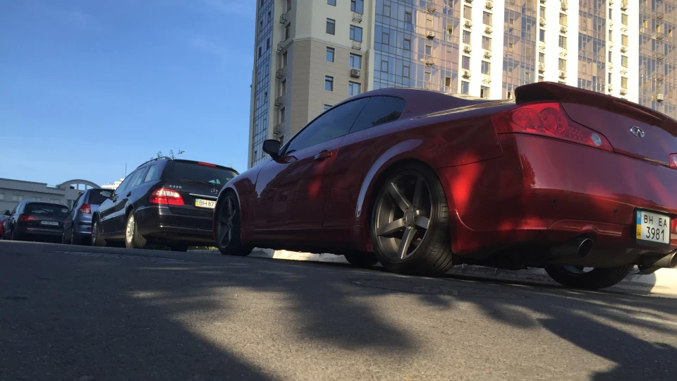 Infiniti G35 Coupe 3.5 atmo dropped Vossen 2