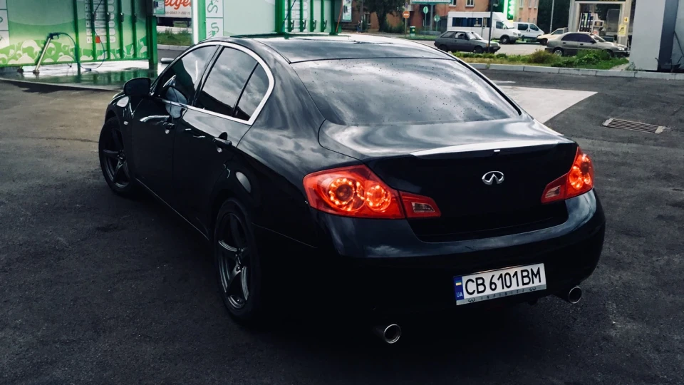 Infiniti G35 Sedan 4