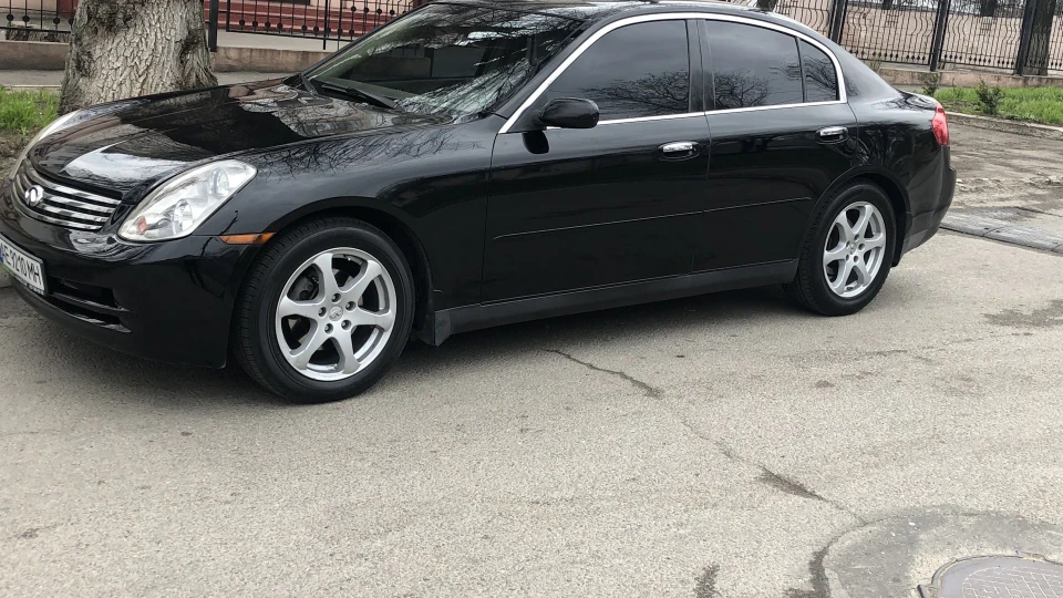 Infiniti G35 Sedan 3.5 AWD 2