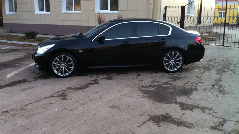 Infiniti G35 Sedan RWD 2