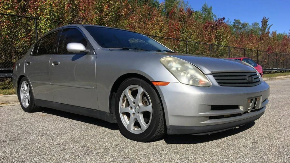 Infiniti G35 Sedan x