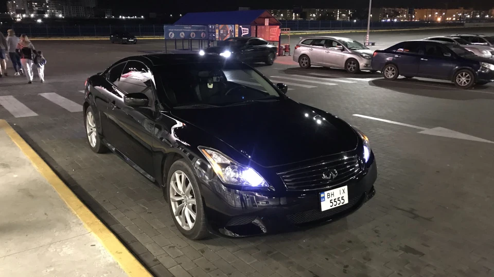 Infiniti G37 Coupe 4