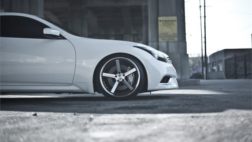 Infiniti G37 Coupe 5