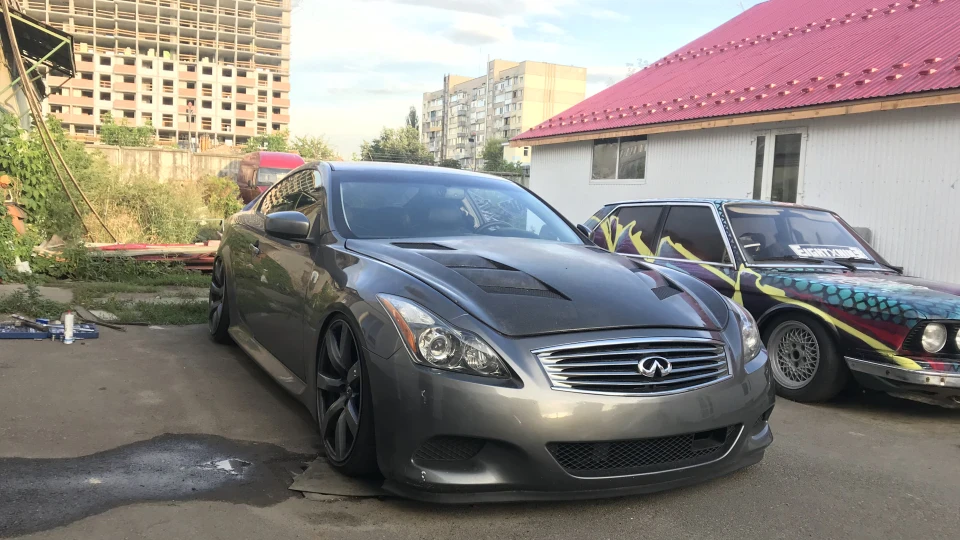 Infiniti G37 Coupe 4