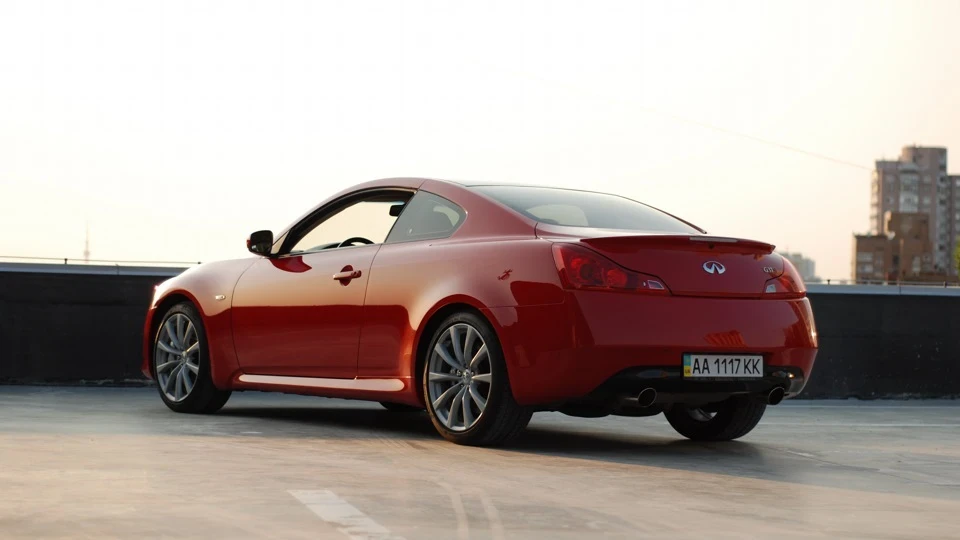 Infiniti G37 Coupe 3