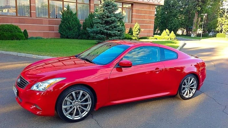 Infiniti G37 Coupe 4