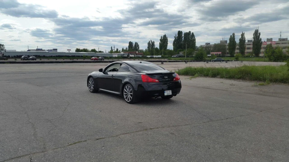 Infiniti G37 Coupe Японії Ворона 3
