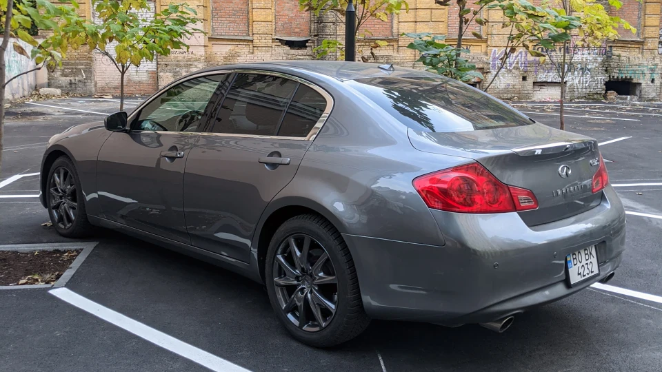 Infiniti G37 Sedan xS 2