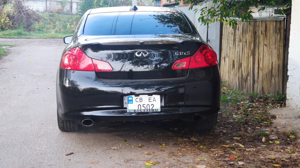 Infiniti G37 Sedan XS 4