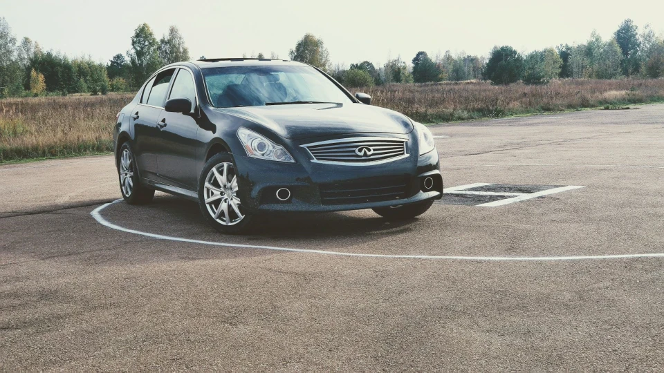 Infiniti G37 Sedan XS 5