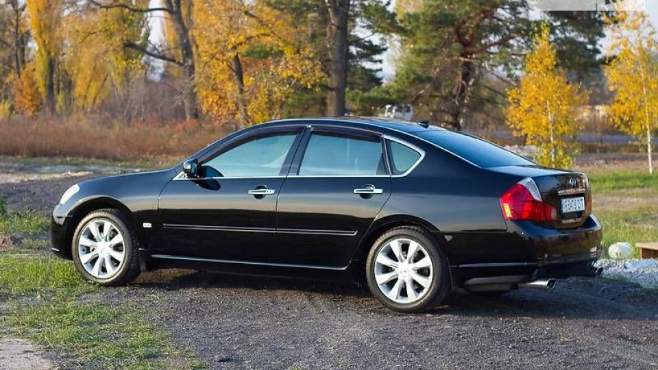 Infiniti M 2