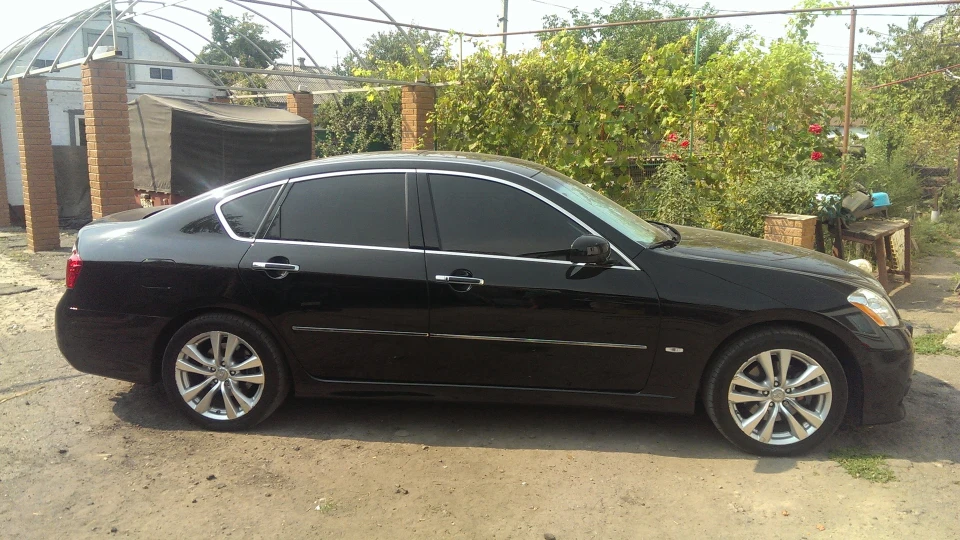 Infiniti M 3