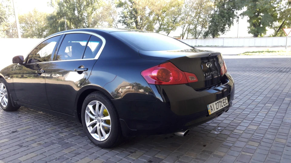 Infiniti M 4