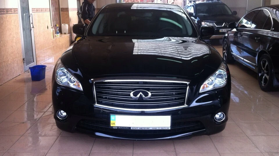 Infiniti M 2