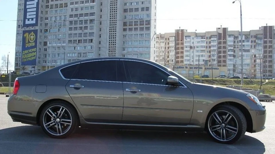 Infiniti M 45 агресор V8