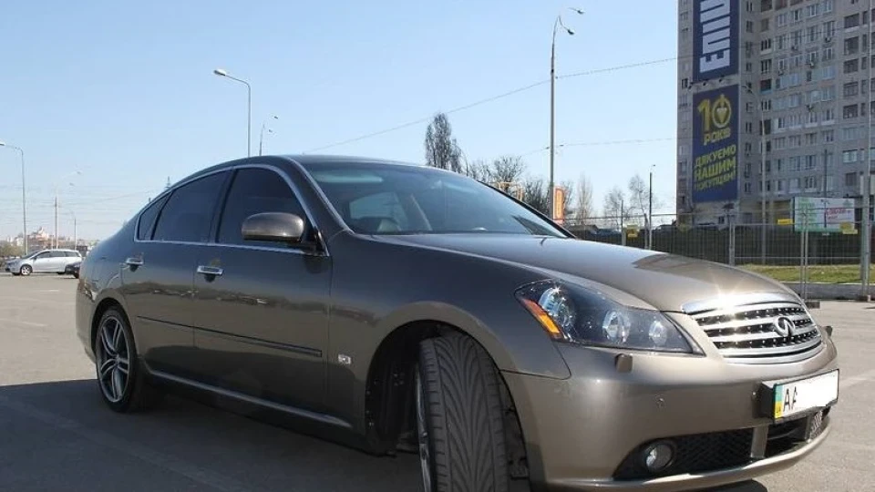 Infiniti M 45 агресор V8 4