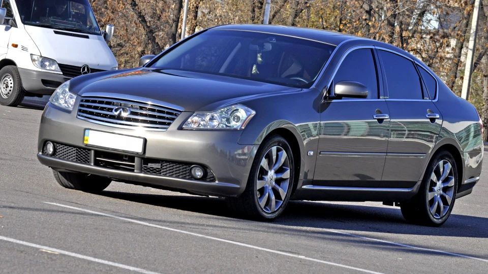 Infiniti M 4.5 літра насолоди