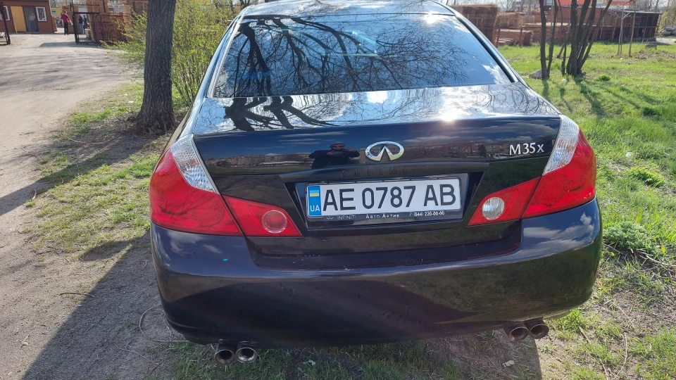 Infiniti M Амазонка 2